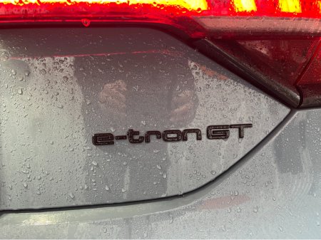 2023 Audi e-tron GT quattro - thumbnail 8