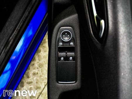 2022 Renault Clio Dynamique TCe 90 €15,990 thumbnail