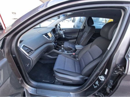 2015 Hyundai Tucson 2.0 CRDI SE NAV-LOW MILEAGE-NEW NCT €12,450 thumbnail