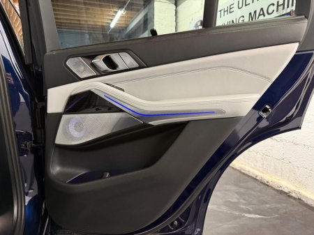 2025 BMW X5  €104,995 thumbnail