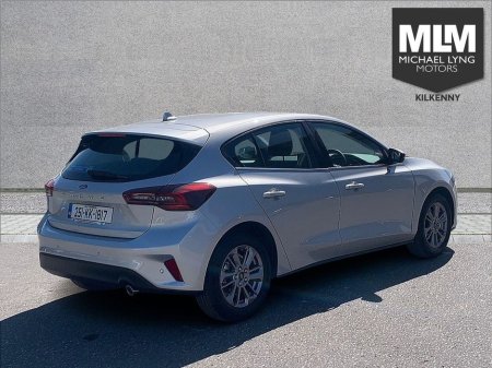 2025 Ford Focus Titanium 1.0L EcoBoost 125PS mHEV €32,995 thumbnail