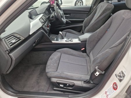 2013 BMW 3 Series - thumbnail 20