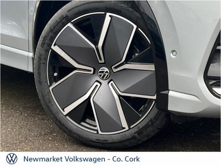 2026 Volkswagen Tiguan - view 2