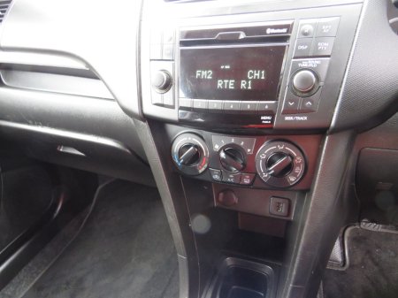 2015 Suzuki Swift - thumbnail 12