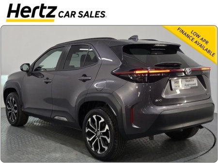 2023 Toyota Yaris DESIGN HEV 1.5 Petrol Automatic €25,895 thumbnail