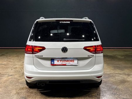 2018 Volkswagen Touran - view 4
