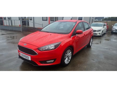 2015 Ford Focus - thumbnail 16