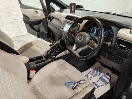 2019 Nissan Leaf - thumbnail 10