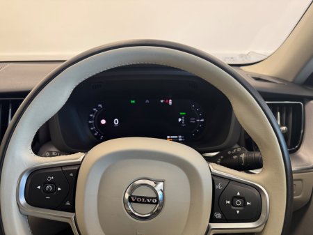 2022 Volvo XC60 - thumbnail 14