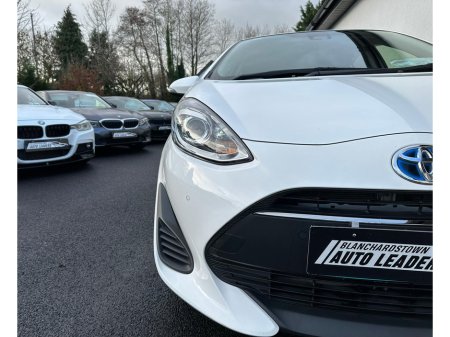 2019 Toyota Aqua 1.5 HYBRID 73 BHP €10,900 thumbnail