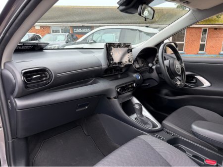 2023 Toyota Yaris - thumbnail 27