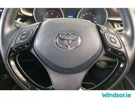 2019 Toyota C-HR Hybrid Auto €19,995 thumbnail