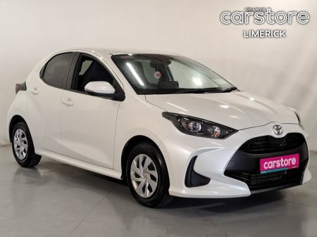 2022 Toyota Yaris - thumbnail 1