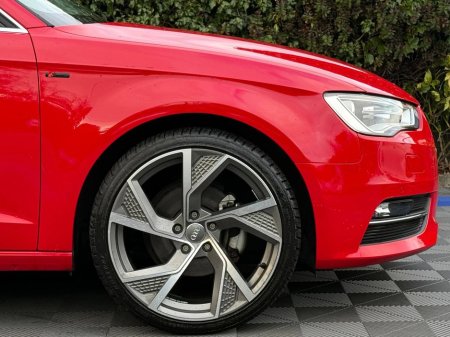 2015 Audi A3 S-LINE PACK 1.4 TFSI // 19" S-LINE ALLOYS // BLUETOOTH MUSIC // PARKING SENSORS €15,900 thumbnail