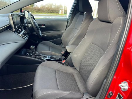 2021 Toyota Corolla 1.8 Hybrid Luna Hatchback €21,500 thumbnail