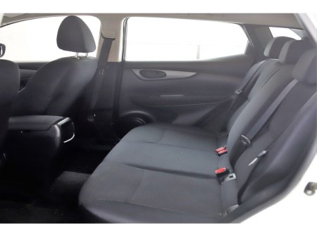 2017 Nissan Qashqai - thumbnail 16