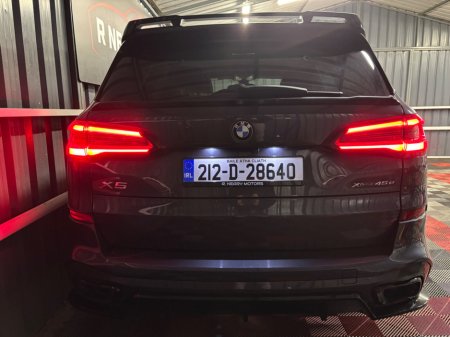 2021 BMW X5 xDrive45e M Sport €54,950
