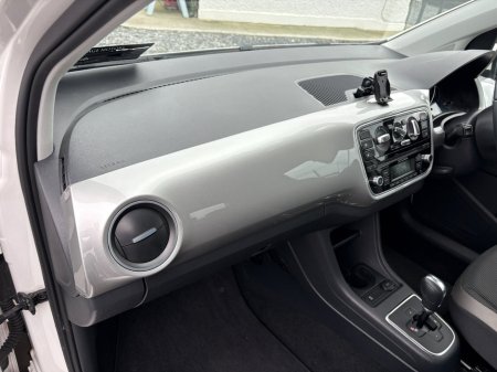 2015 Volkswagen up! - thumbnail 14