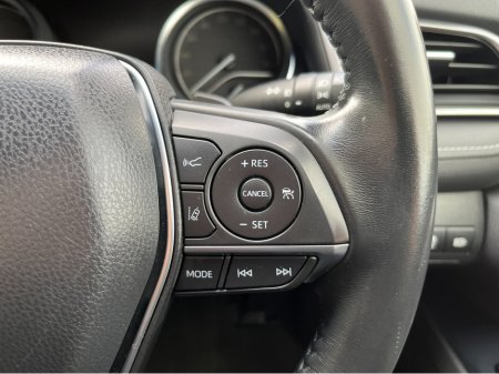 2019 Toyota Camry - thumbnail 19