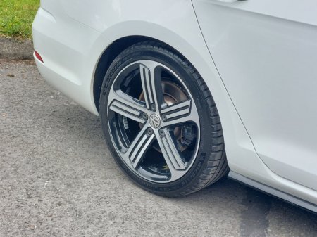 2017 Volkswagen Golf  €30,995 thumbnail