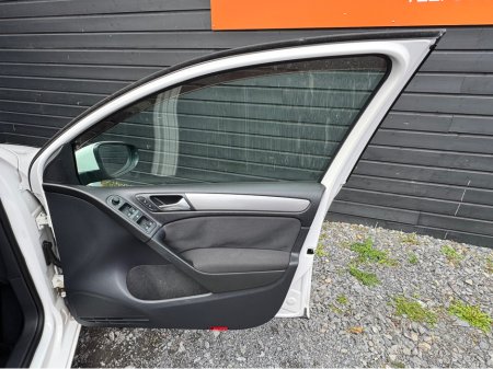 2013 Volkswagen Golf - thumbnail 16