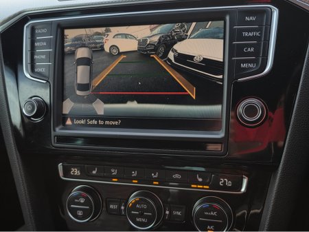 2016 Volkswagen Passat ( 162 REG 2.0 TSI R-LINE FULL LEATHER SEATS ELECTRIC HEATED SEATS SAT-NAV REV CAMERA BLIND-SPOT CARPLAY ANDROID AUTO €19,950 thumbnail