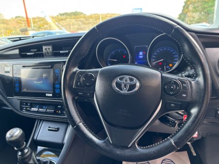 2016 Toyota Auris - thumbnail 6