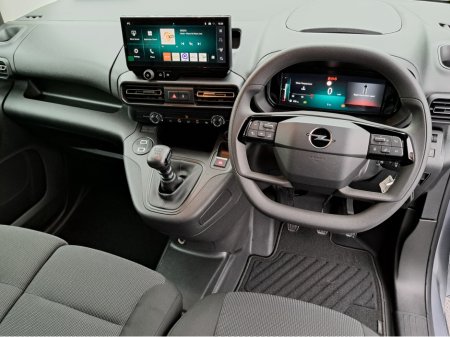 2026 Opel Combo KOMFORT  L1H1 1.5TD 100BHP  **LED HEADLIGTS** €21,098 thumbnail