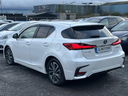 2019 Lexus CT 200 h - thumbnail 10