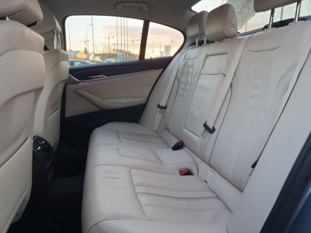 2021 BMW 5 Series - thumbnail 20