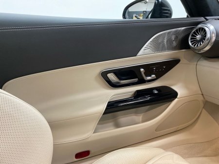 2024 Mercedes-Benz AMG AMG MERCEDES-AMG SL 43 | Sports Seats, Reversing Camera, Memory Seat Package €154,950 thumbnail