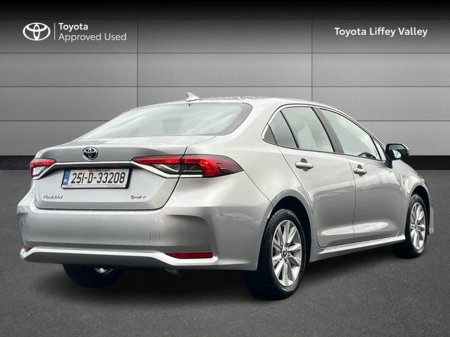 2025 Toyota Corolla COROLLA SALOON LUNA €31,950 thumbnail