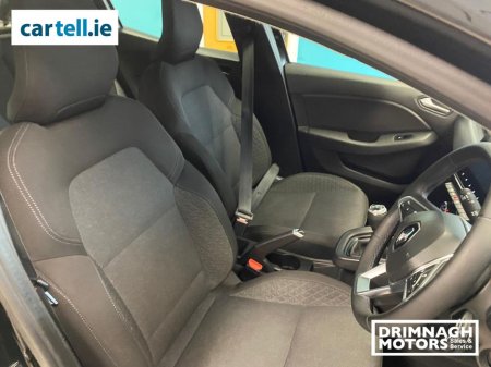 2022 Renault Clio - thumbnail 17