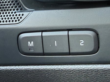 2023 Volvo XC40 - thumbnail 26