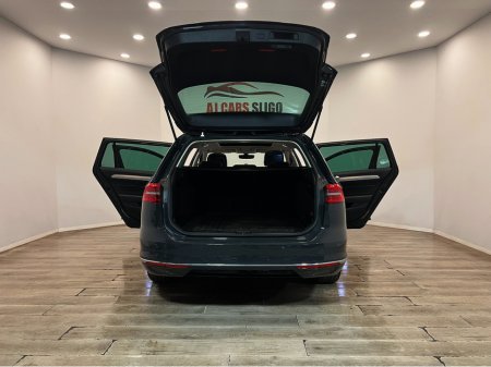 2018 Volkswagen Passat - thumbnail 5