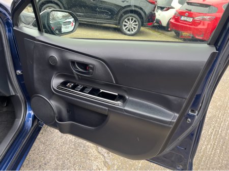 2020 Toyota Aqua - thumbnail 13