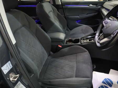 2024 Volkswagen Golf *41* STYLE TSI E-HYBRID S DSG €29,900 thumbnail