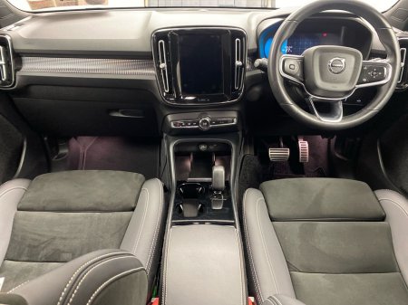 2022 Volvo XC40 - thumbnail 19