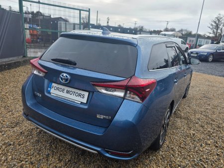 2017 Toyota Auris Hybrid Sol Touring Sports €16,950 thumbnail