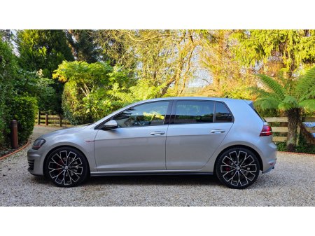 2014 Volkswagen Golf - thumbnail 14