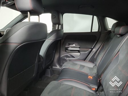 2025 Mercedes-Benz GLA Class GLA250e AMG Line Executive Exclusive Edition thumbnail