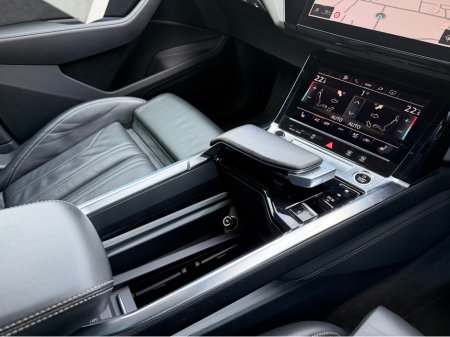 2022 Audi e-tron 55 S LINE QUATTRO COUPE//SUPERB SPEC//VERY LOW MILEAGE//IMMACULATE CONDITION//AUDI HISTORY//SIMI AND AA DEALER €35,900 thumbnail