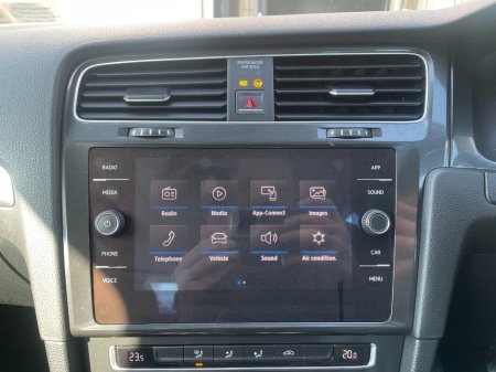 2017 Volkswagen Golf - thumbnail 12