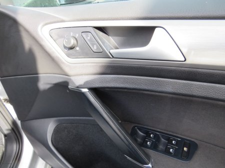 2015 Volkswagen Golf - thumbnail 13