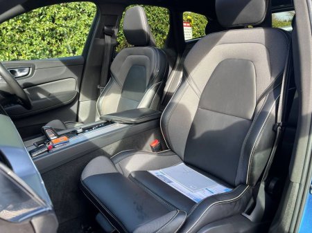 2021 Volvo XC60 - thumbnail 7