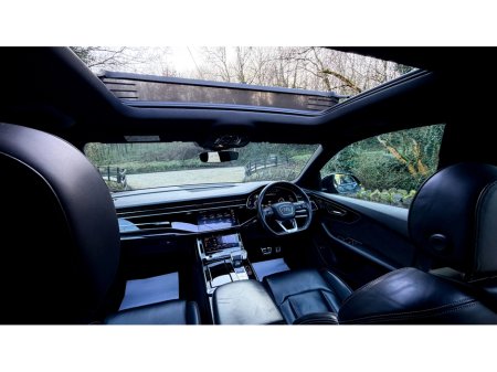 2021 Audi Q8 2021 (212) Audi Q8 55 TFSI e Black Edition Quattro €55,999 thumbnail