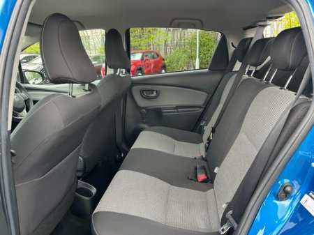 2016 Toyota Yaris - thumbnail 7