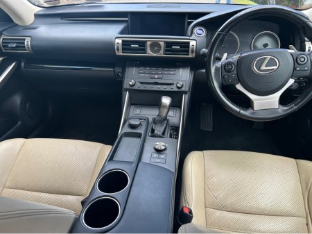 2016 Lexus IS 300 h 300 H 2.5 EXECUTIVE EDITION 4DR**//**FINANCE ARRANGED**//**CREAM LEATHER**//**€190 ROAD TAX**//**WARRANTY**//**METALLIC BLACK**//**ALLOYS**//**FRONT FOGS**//**TRADE IN ACCEPTED! €18,750