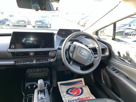 2024 Toyota Prius PLUG IN €40,950 thumbnail