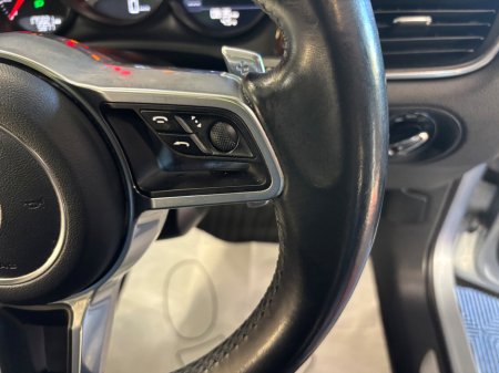 2017 Porsche Macan Macan S Diesel PDK €33,950 thumbnail